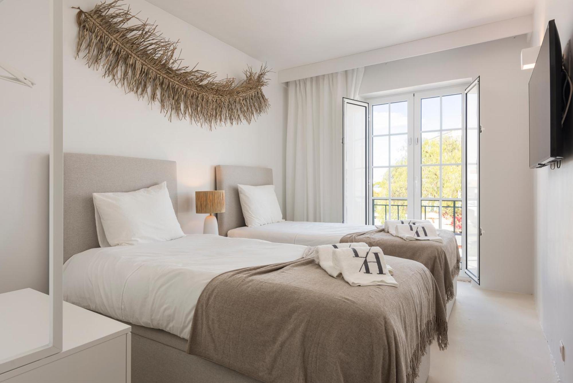 База отдыха Modern Retreat: 3 Bedroom In The Old Village